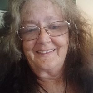 Meet your Posher, Lorraine